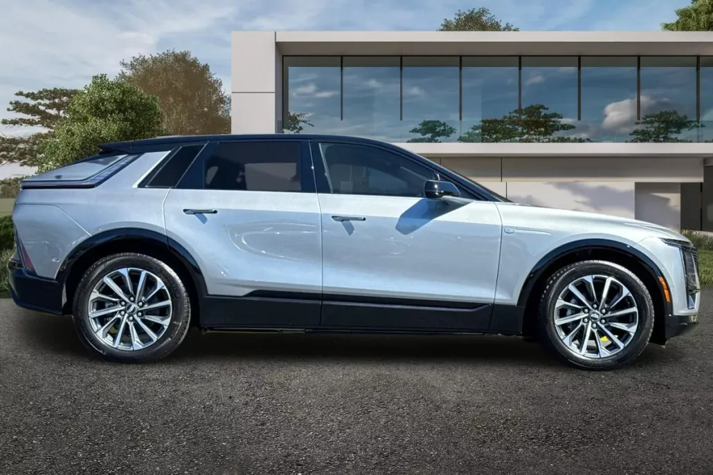 2025 Cadillac Lyriq Sport photo 1