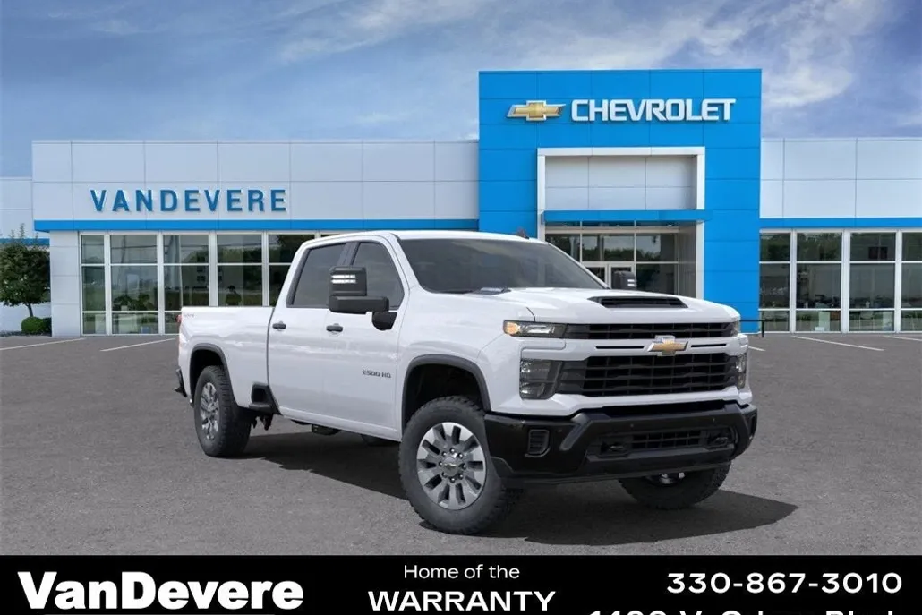2025 Chevrolet Silverado 2500HD Custom photo 1