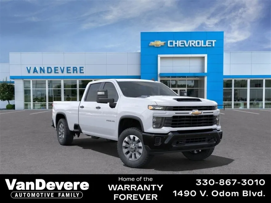 2025 Chevrolet Silverado 2500HD Custom photo 1