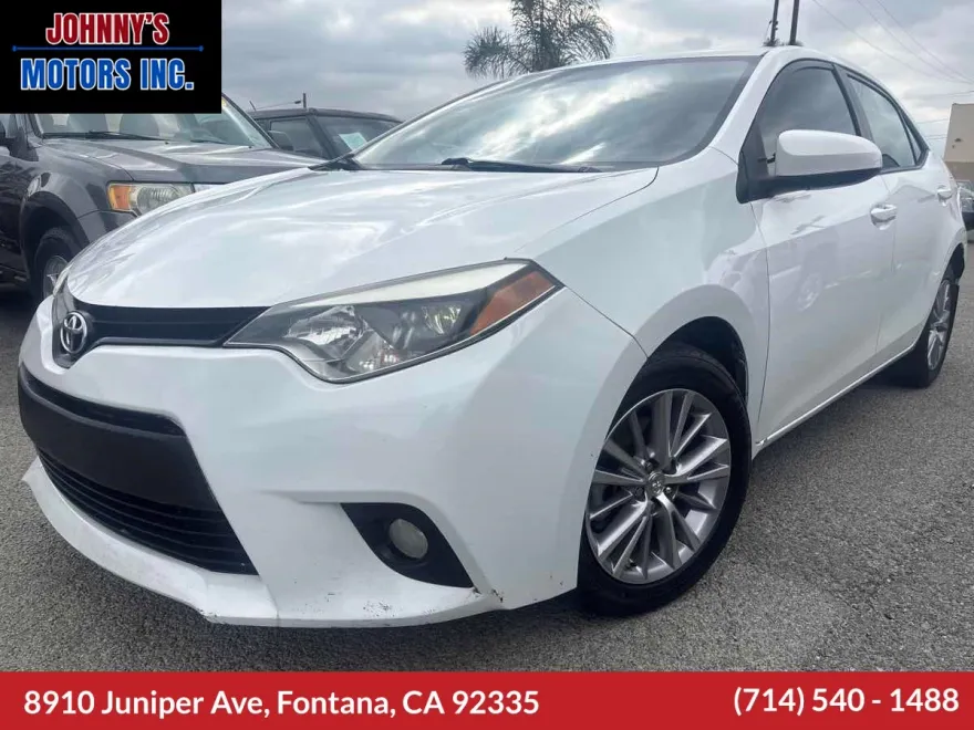 2014 Toyota Corolla LE photo 1