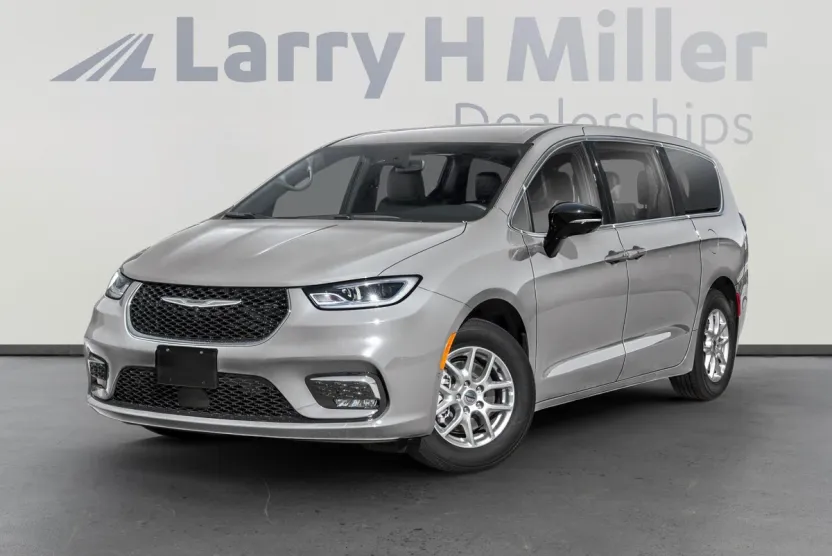 2026 Chrysler Pacifica photo 1