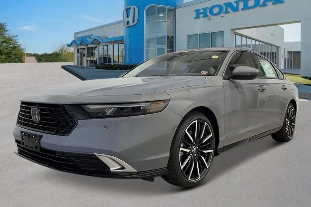 2025 Honda Accord Hybrid Touring photo 1