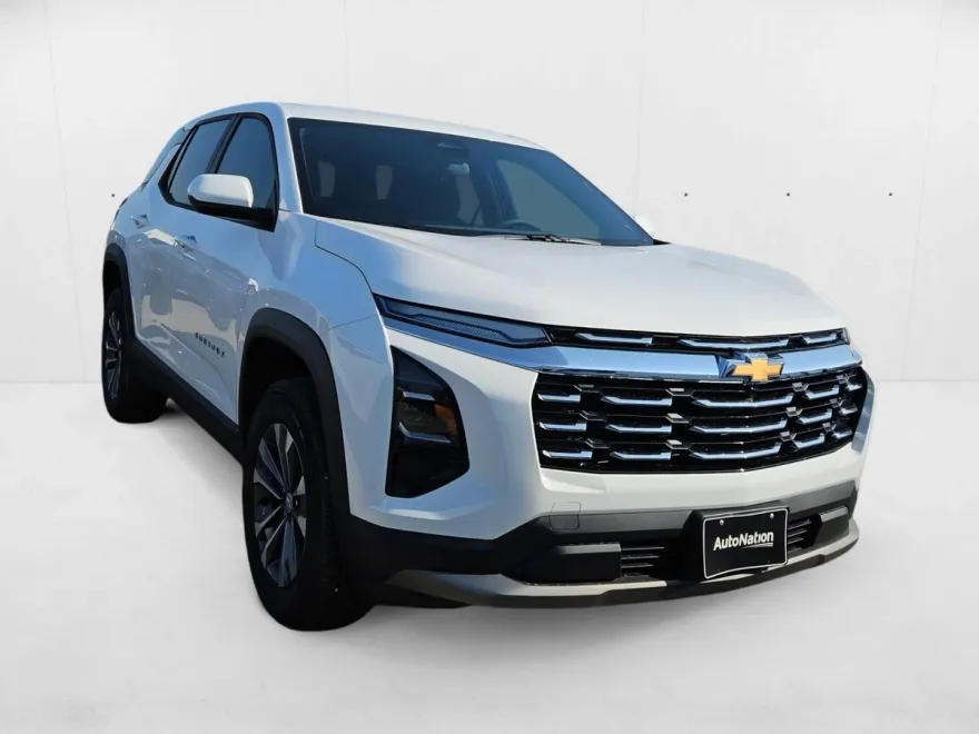 2026 Chevrolet Equinox LT photo 1