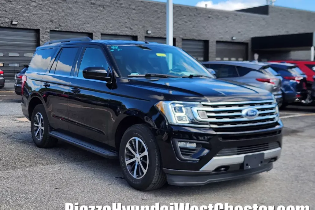 2018 Ford Expedition XLT photo 1