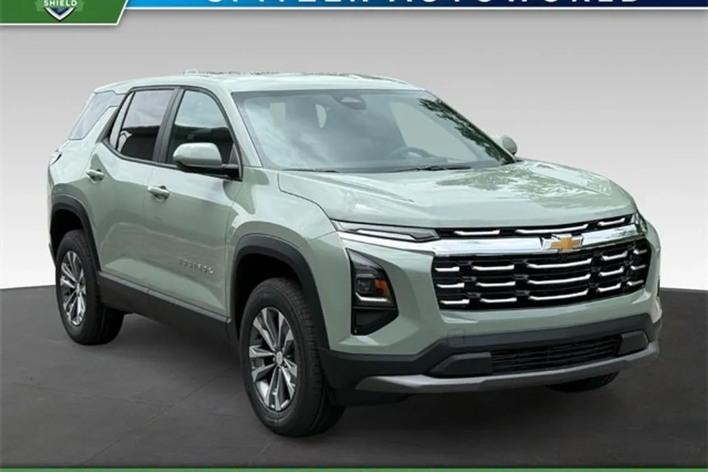 2026 Chevrolet Equinox LT photo 1