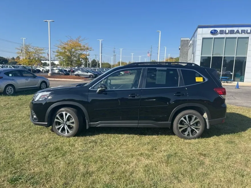 2022 Subaru Forester Limited photo 1