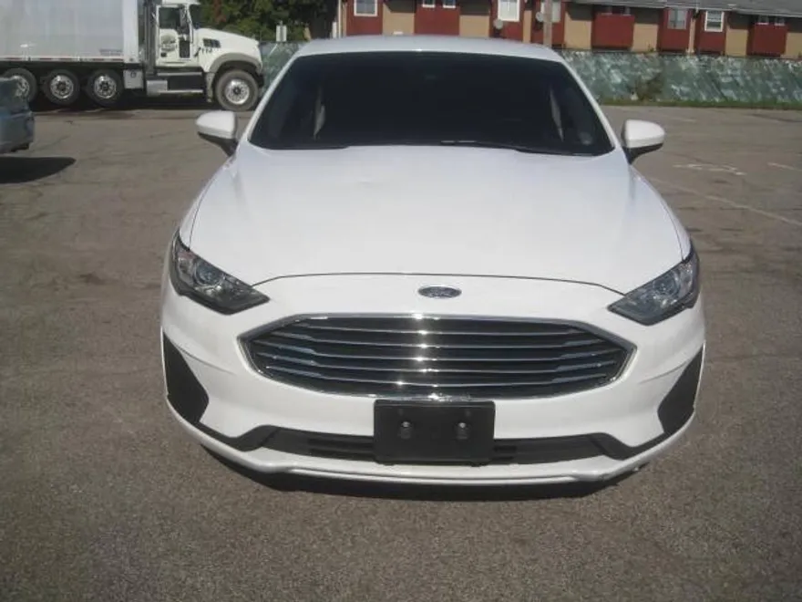 2019 Ford Fusion SE photo 1