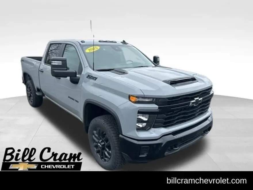 2025 Chevrolet Silverado 2500HD Custom photo 1
