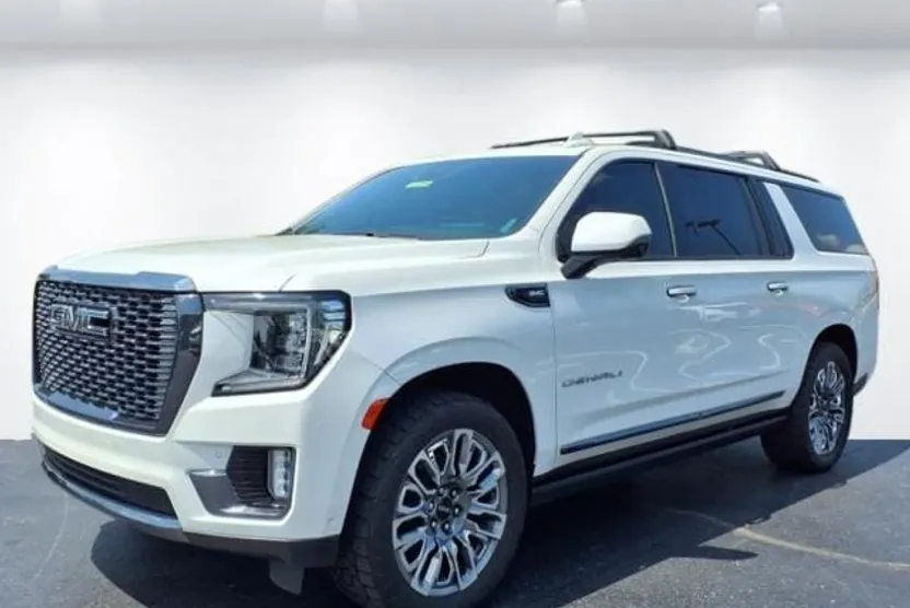 2023 Gmc Yukon XL Denali Ultimate photo 1