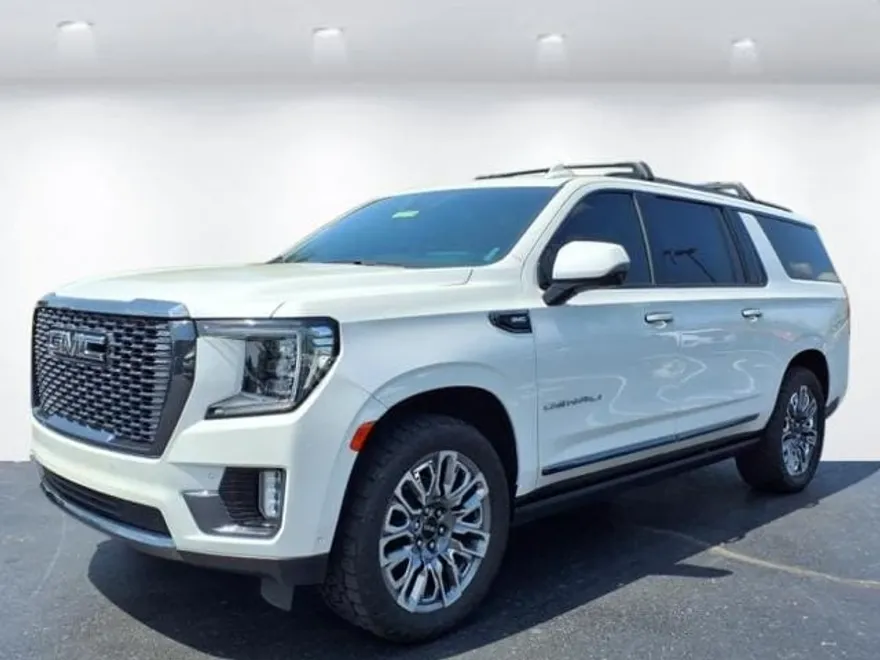 2023 Gmc Yukon XL Denali Ultimate photo 1