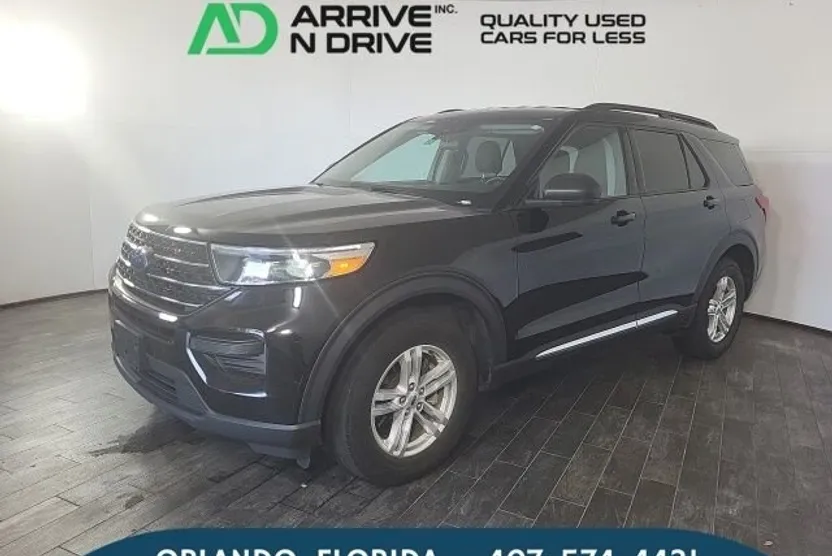 2021 Ford Explorer XLT photo 1