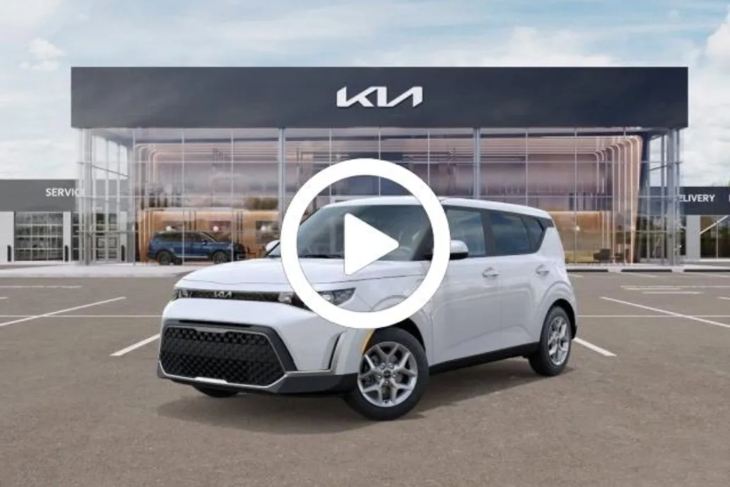 2025 Kia Soul LX photo 1