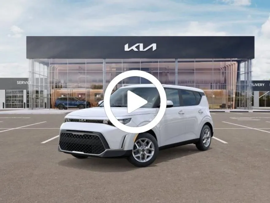 2025 Kia Soul LX photo 1