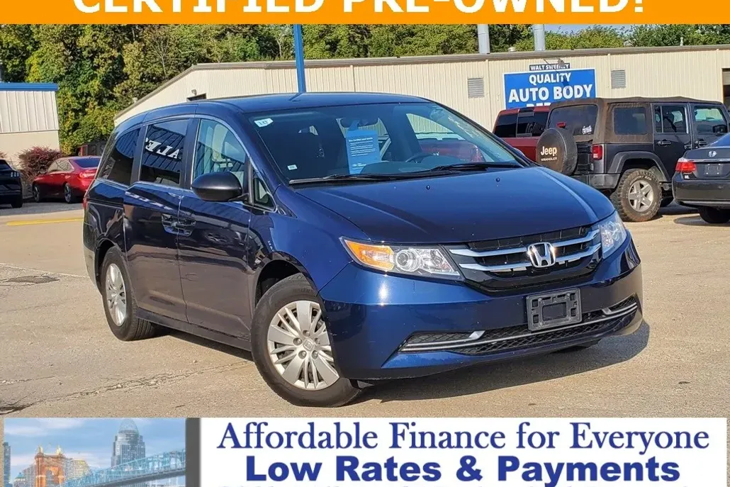 2016 Honda Odyssey LX photo 1