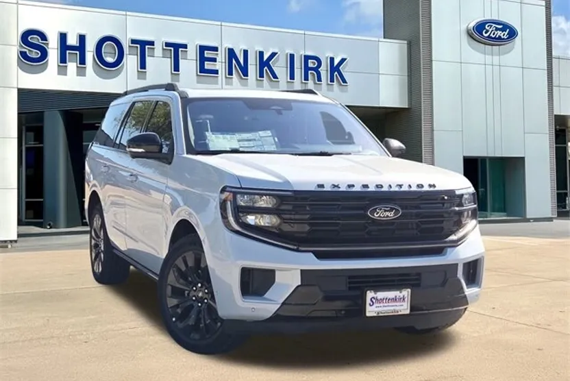 2025 Ford Expedition Platinum photo 1