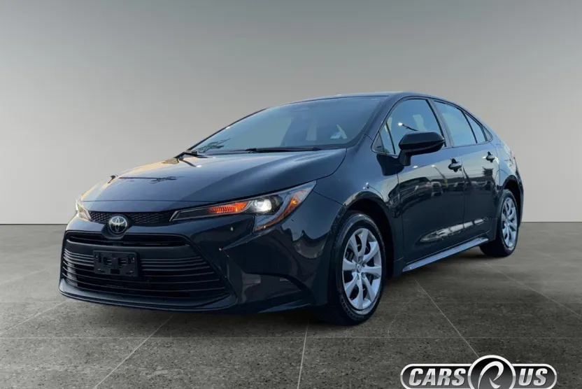 2024 Toyota Corolla LE photo 1