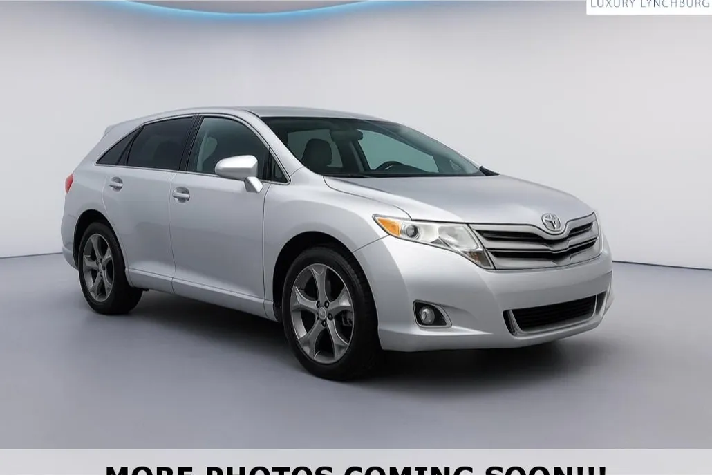 2010 Toyota Venza Base photo 1