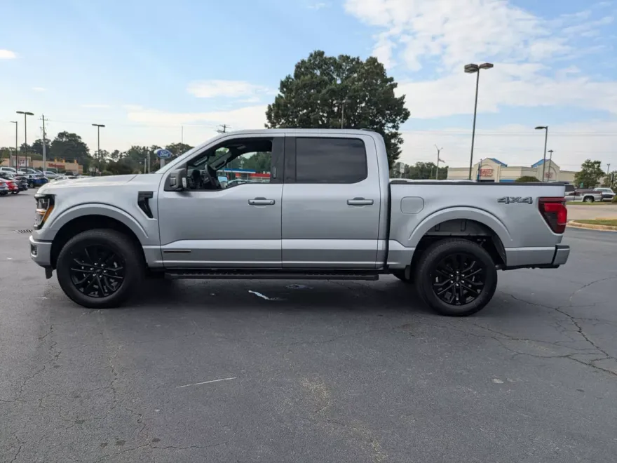 2024 Ford F-150 XLT photo 1