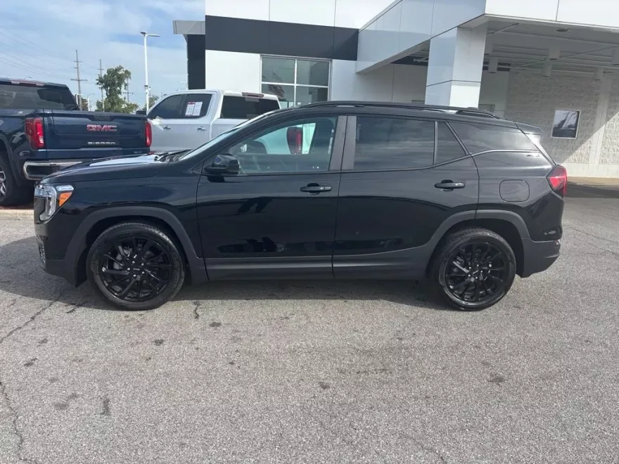 2024 Gmc Terrain SLE photo 1