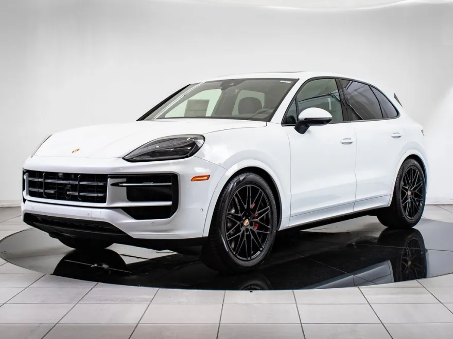 2025 Porsche Cayenne S photo 1