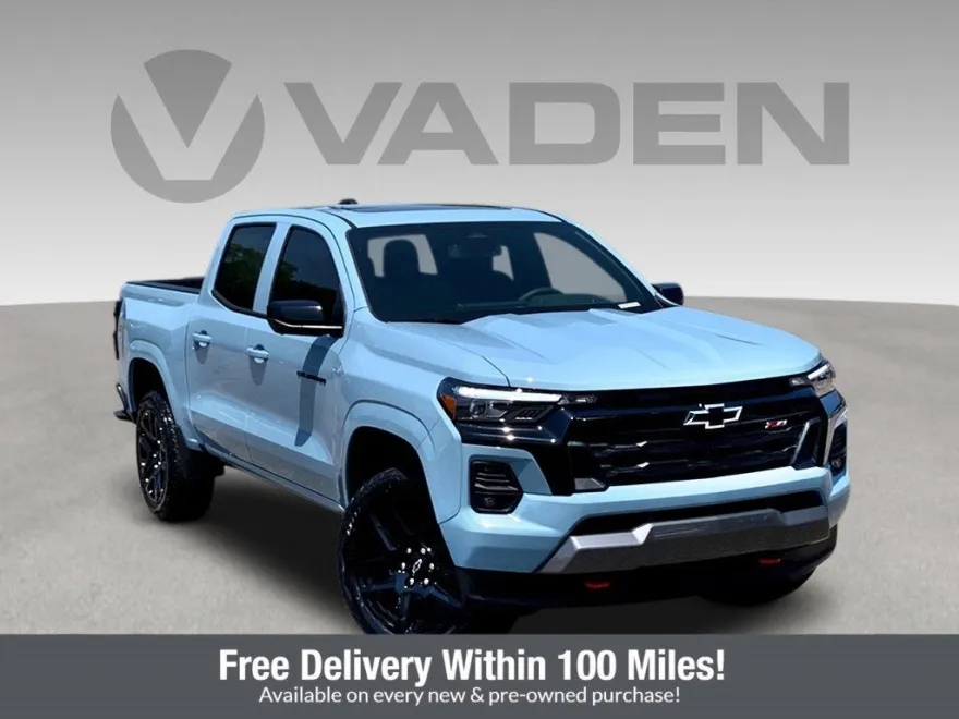 2025 Chevrolet Colorado Z71 photo 1