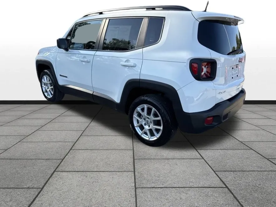 2023 Jeep Renegade Latitude photo 1