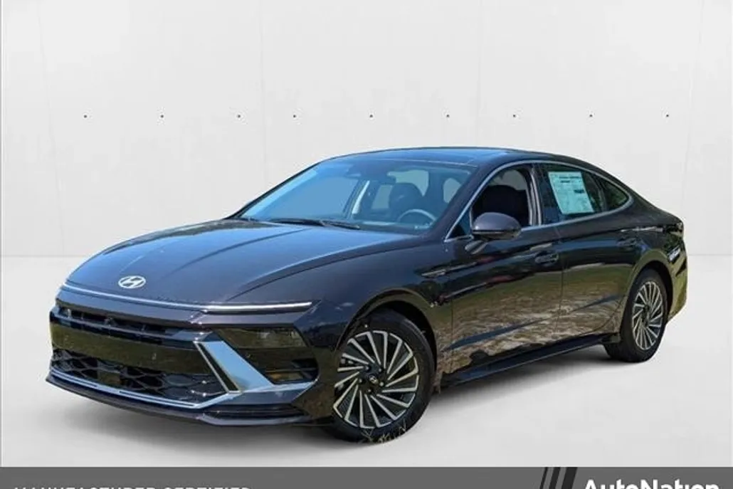 2024 Hyundai Sonata Hybrid Limited photo 1