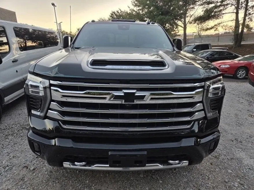2024 Chevrolet Silverado 2500HD High Country photo 1