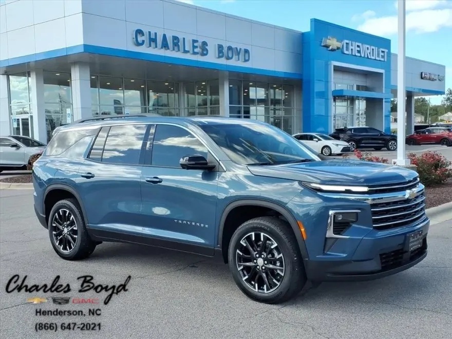 2025 Chevrolet Traverse photo 1