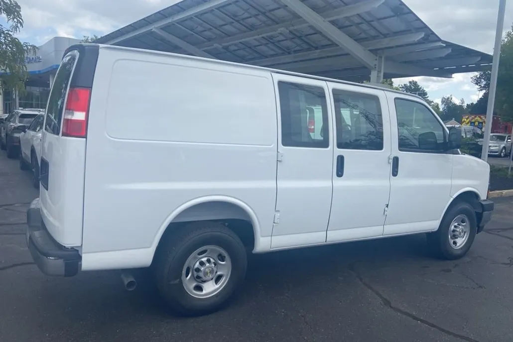 2025 Chevrolet Express Cargo 2500 Van photo 1