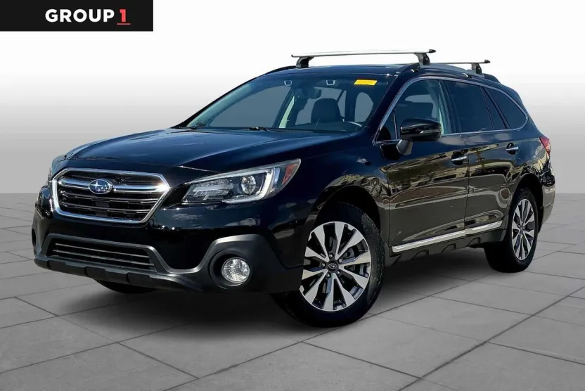 2018 Subaru Outback Touring photo 1