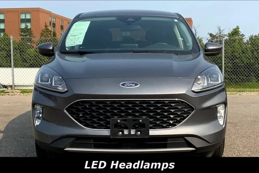 2022 Ford Escape SEL photo 1