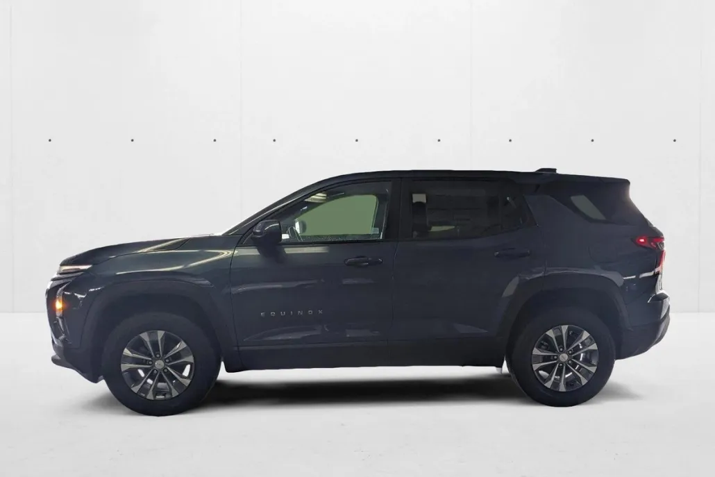 2026 Chevrolet Equinox LT photo 1