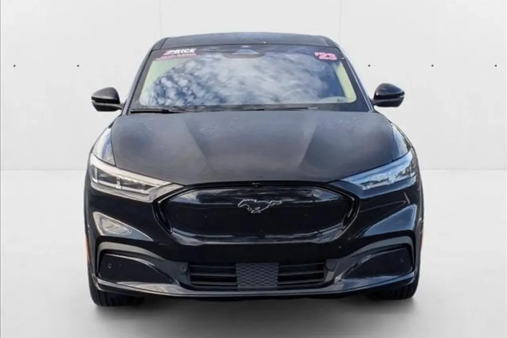 2023 Ford Mustang Mach-E Premium photo 1