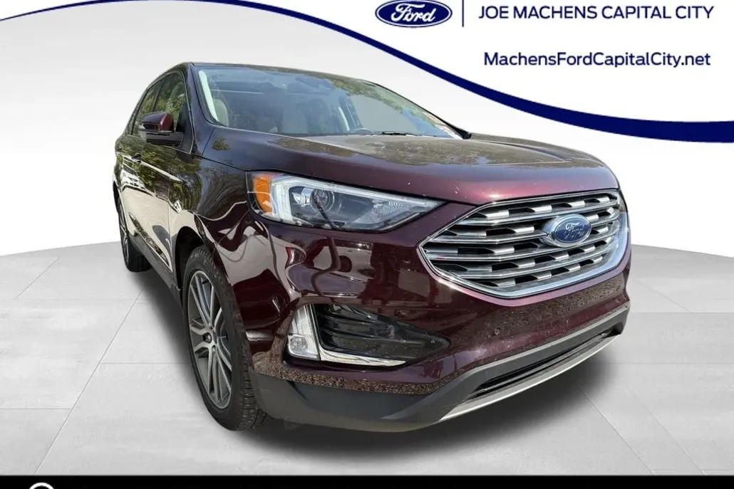 2022 Ford Edge Titanium photo 1