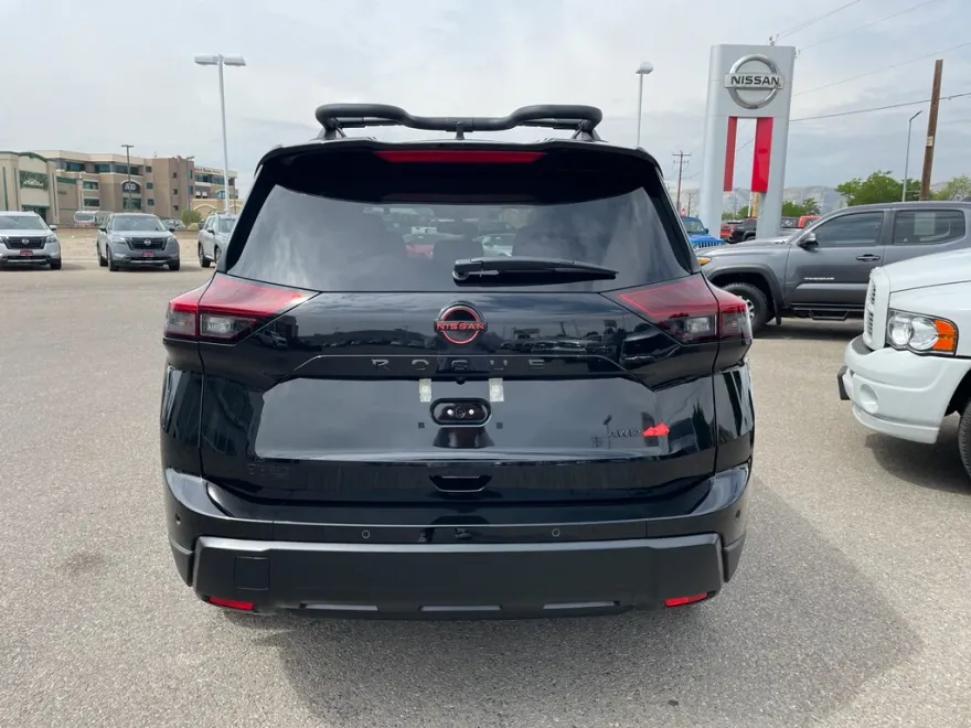2026 Nissan Rogue SV photo 1