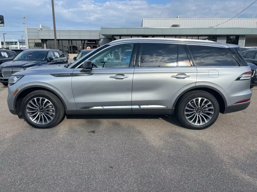 2022 Lincoln Aviator Reserve photo 1