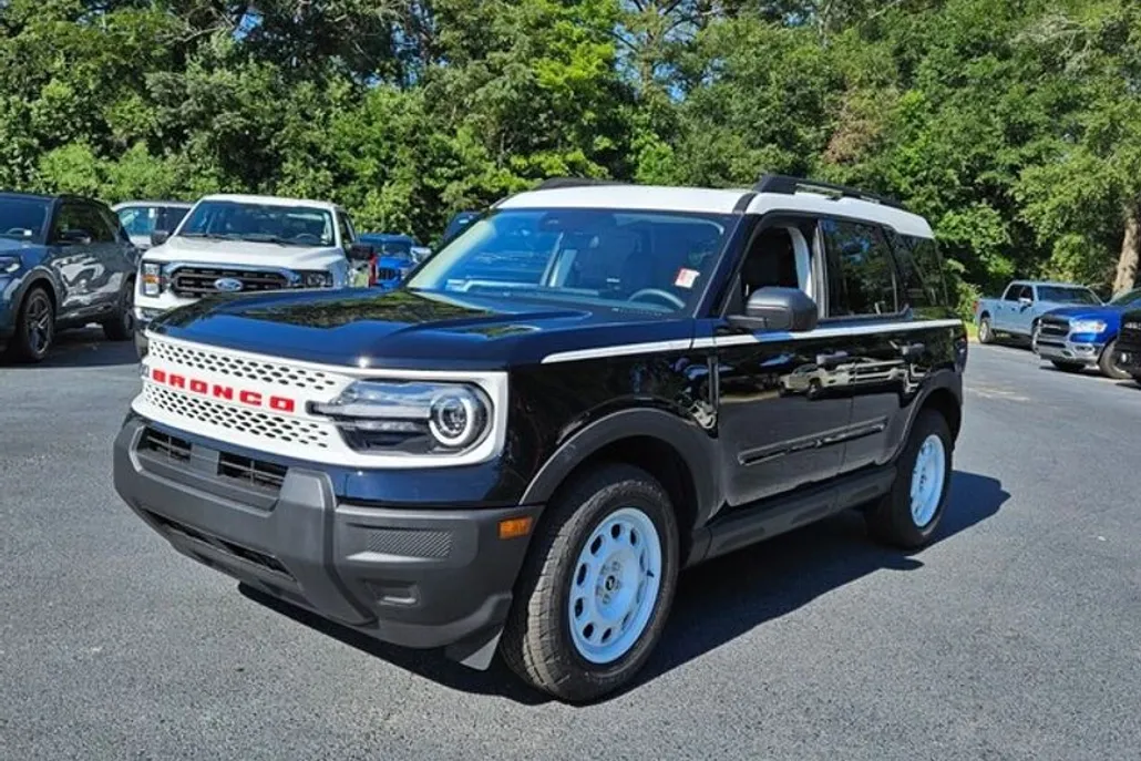 2025 Ford Bronco Sport Heritage photo 1