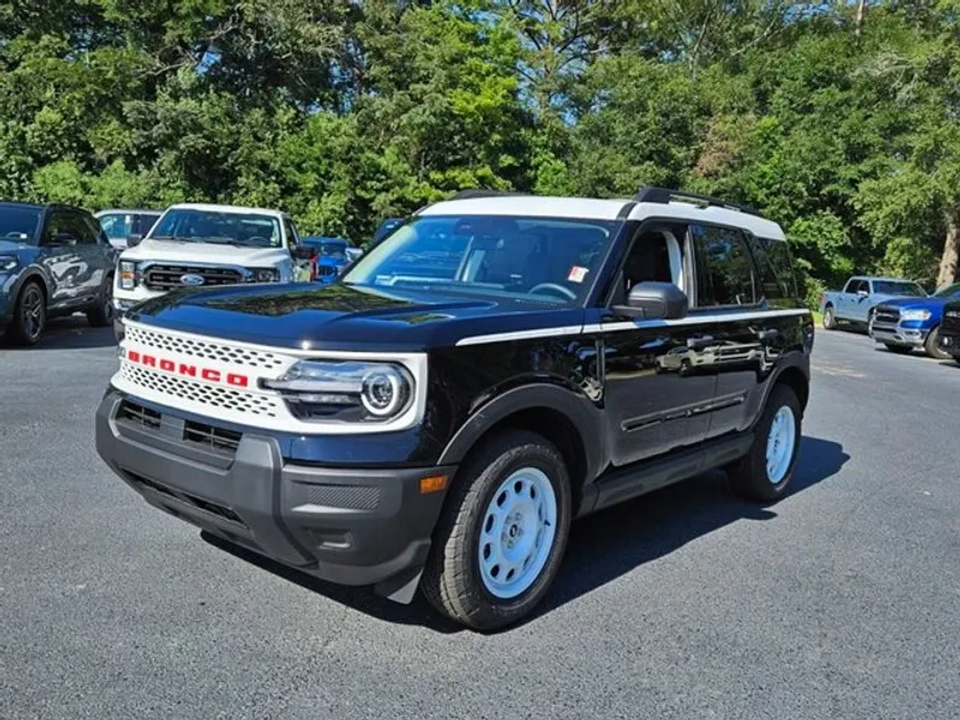2025 Ford Bronco Sport Heritage photo 1