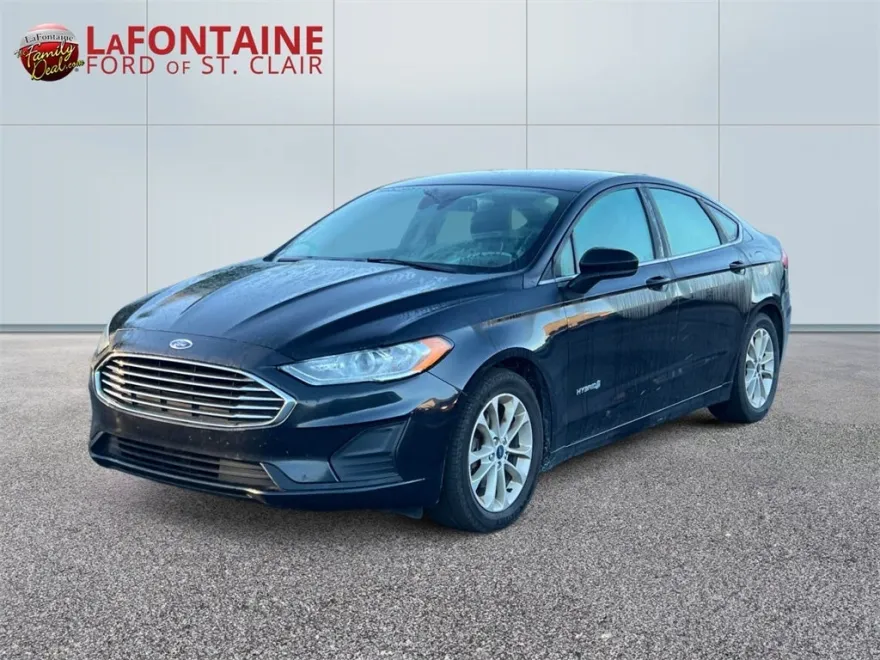 2019 Ford Fusion Hybrid SE photo 1