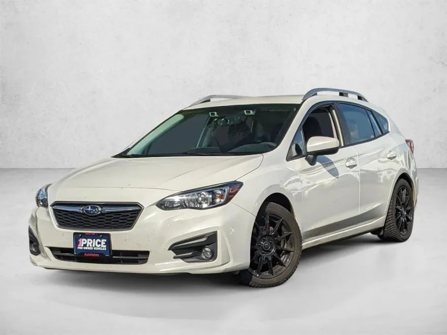 2019 Subaru Impreza Premium photo 1