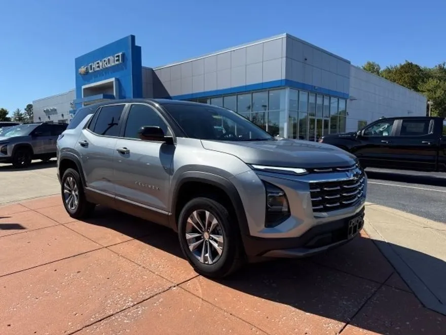 2026 Chevrolet Equinox LT photo 1