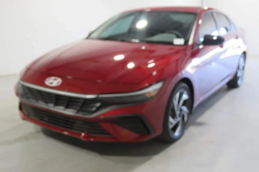 2025 Hyundai Elantra Hybrid SEL Sport photo 1