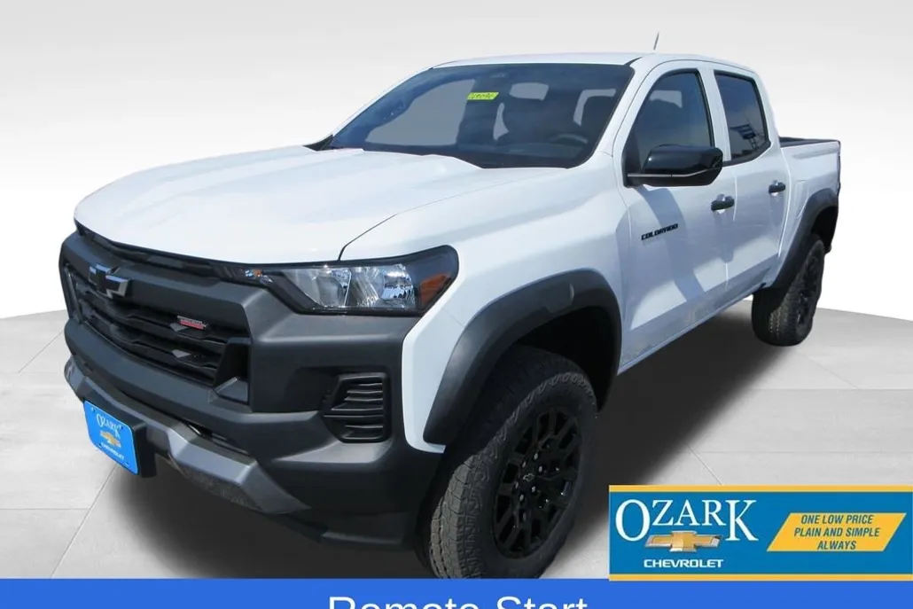2026 Chevrolet Colorado Trail Boss photo 1
