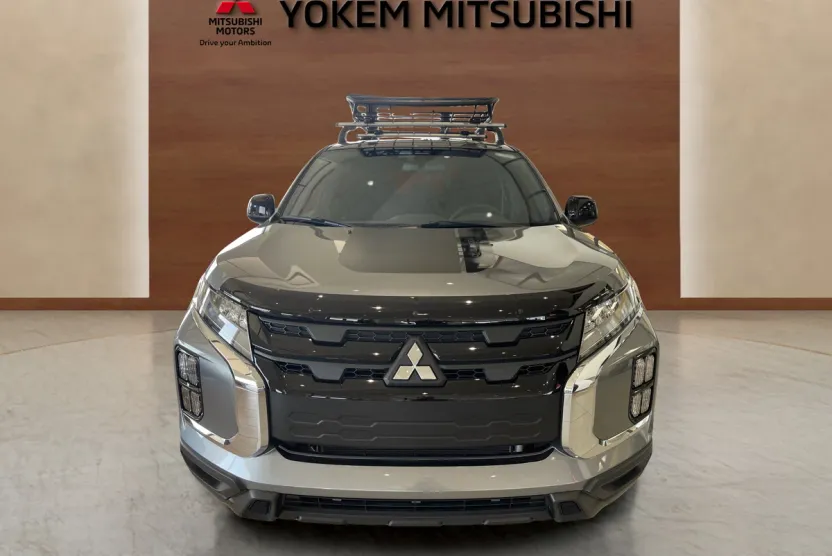 2025 Mitsubishi Outlander Sport ES SE LE photo 1
