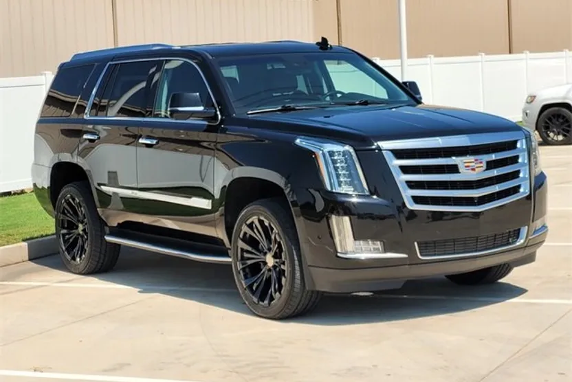 2018 Cadillac Escalade Luxury photo 1