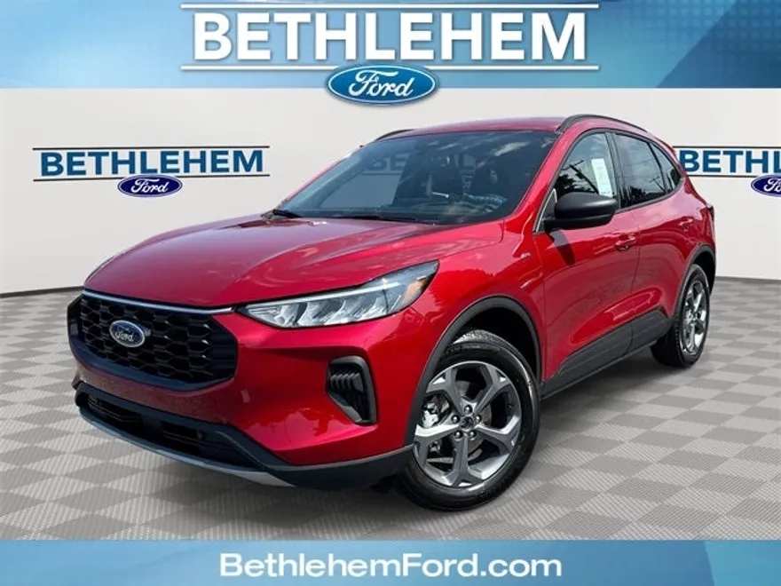 2025 Ford Escape ST-Line photo 1
