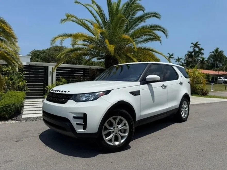 2018 Land Rover Discovery SE photo 1