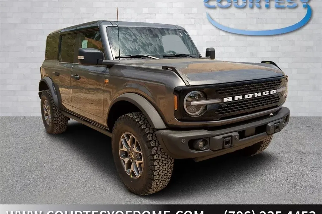 2025 Ford Bronco Badlands photo 1