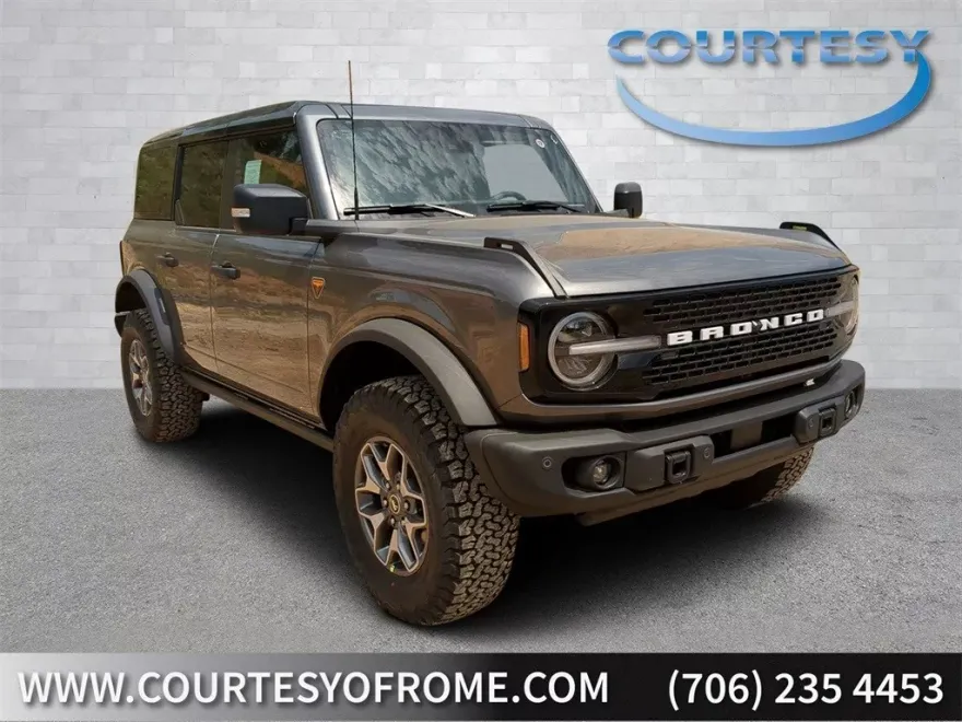 2025 Ford Bronco Badlands photo 1